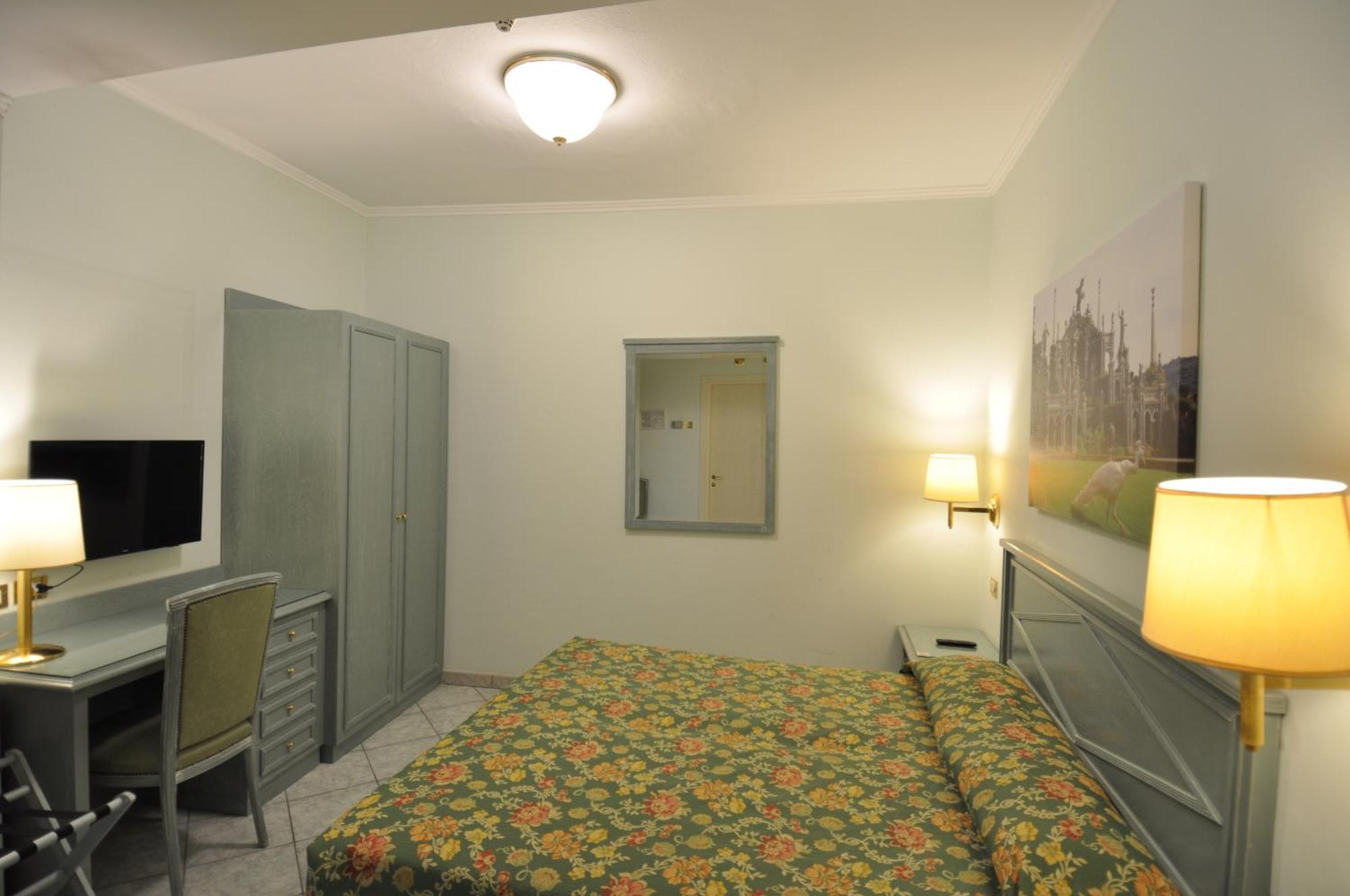 Hotel Moderno Stresa Exterior foto